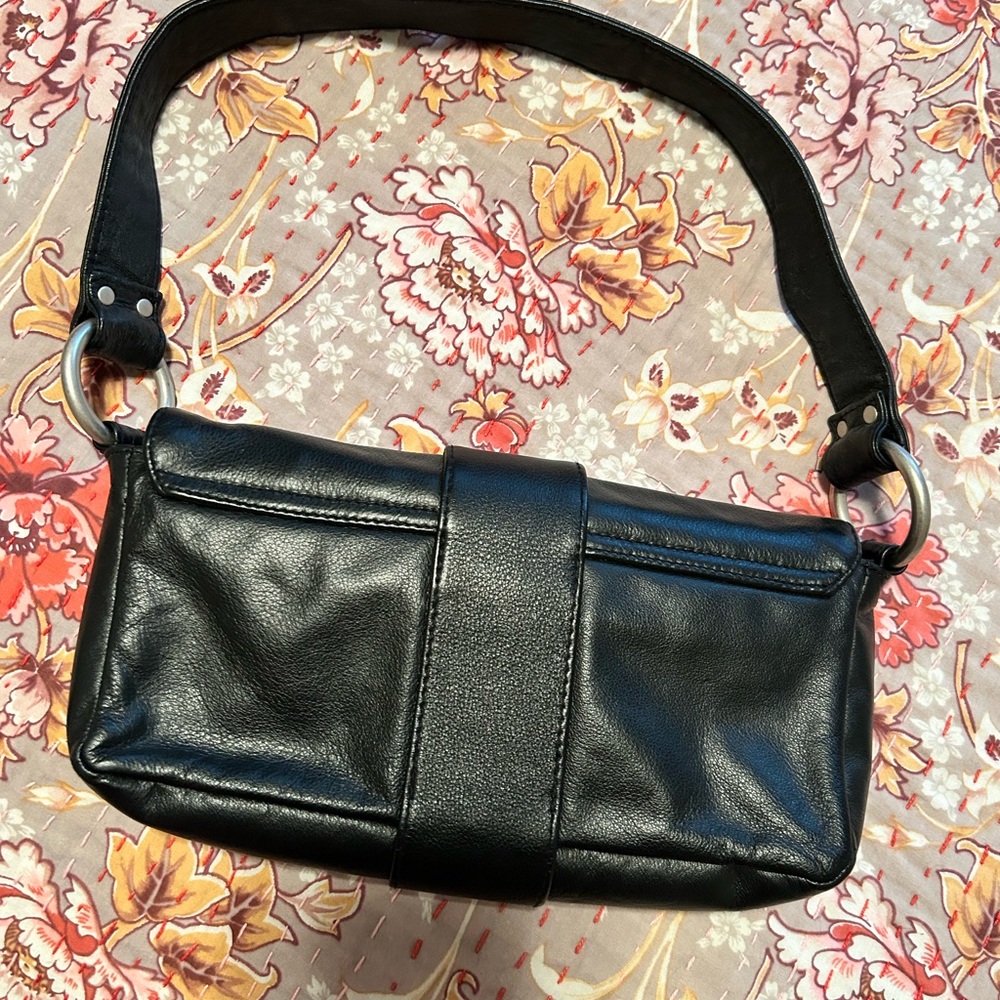 Wilson’s Black Leather Shoulder Bag - Picture 2 of 3